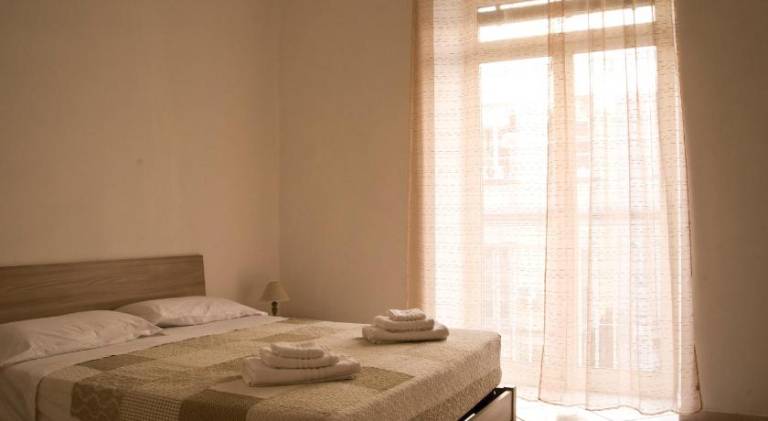 Charming holiday apartment | Next to Naples Cathedral | Pets allowed in Casoria