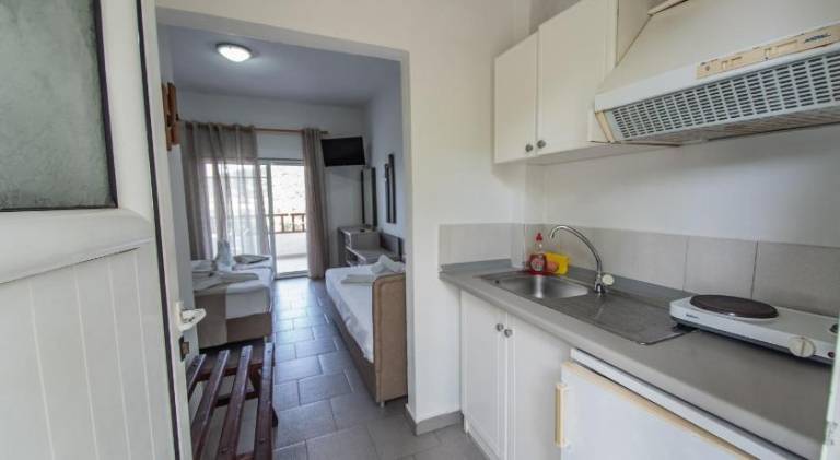 Apartment with terrace, yard & barbecue | Next to the beach | Good for workation | Pets allowed — photo 3