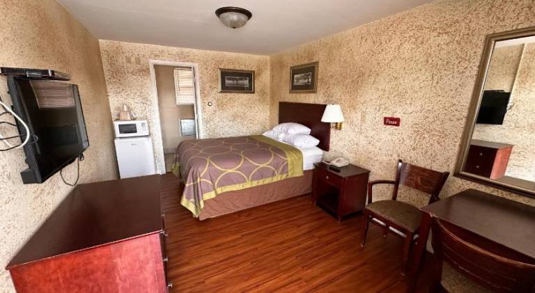 Budget inn — photo 5