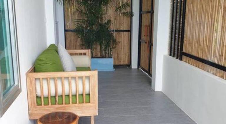 Villa with pool — photo 5