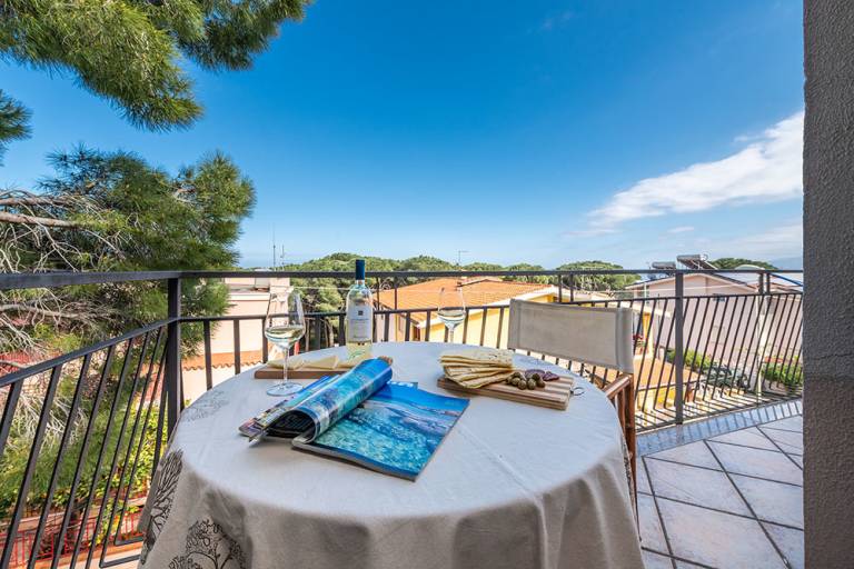 Vacation home with private pool, yard & barbeque | Close to the beach | Pets are welcome — photo 5