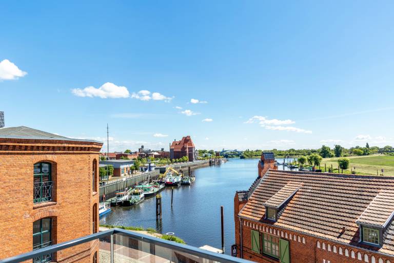 ELBE 6 Stilvolles Apartment direkt an der Elbe