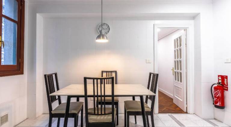 Apartment | Close to Mercado de la Ribera — photo 5