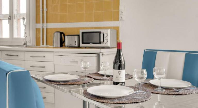 Le Dixieme Ciel - Grand T4 climatise - 3 chambres - ideal familles & equipes - Balneo - Saint-Cyprie — photo 5