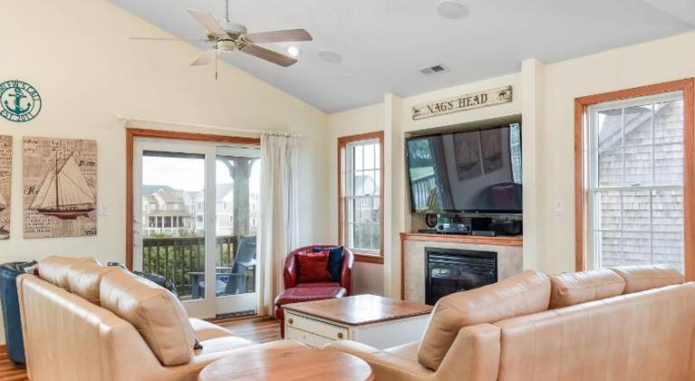 House with jacuzzi & pool | Beach nearby | Pet-friendly — photo 3