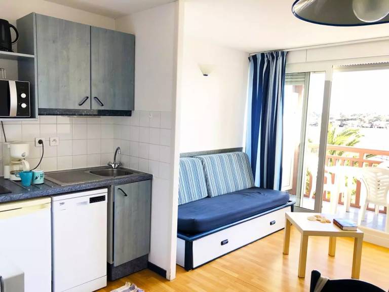 Nice holiday apartment with pool & patio | Beach nearby | Pets allowed — photo 4