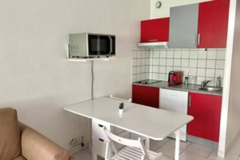 Apartment in complex with pool and tennis court — photo 5
