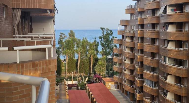 Rental apartment with pool in Oropesa del Mar