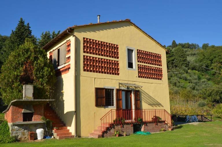 Farm with private pool, barbeque & yard in Capannori