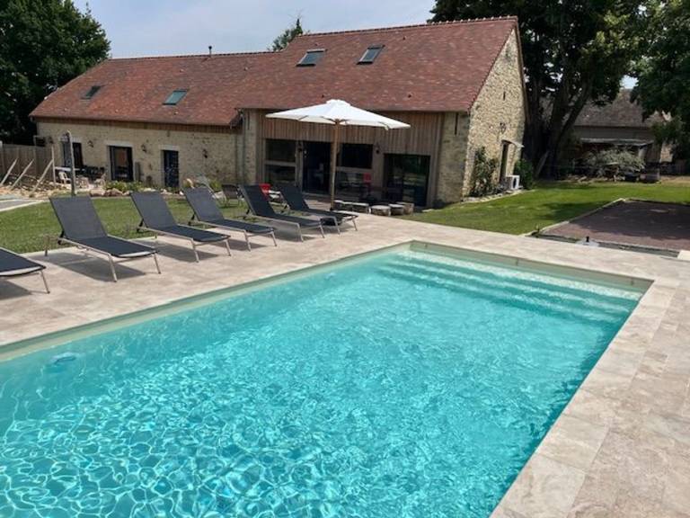 Luxury Retreat: Heated Pool, Jacuzzi, Fitness, Near Le Mans in Le Mans