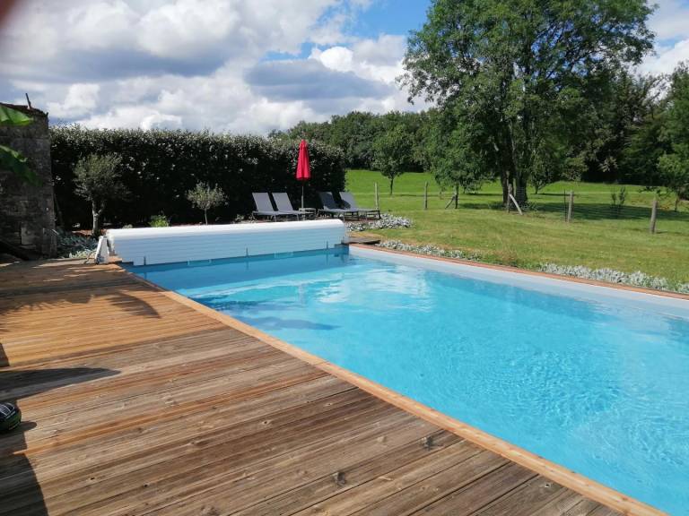 Gite with garden, barbeque & patio — photo 4