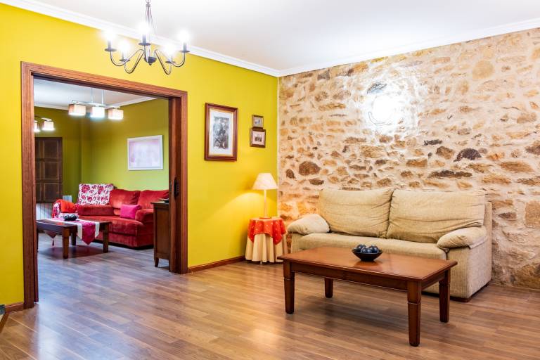 Country House 'Casa Rural Doña Manuela' with Private Terrace, Private Garden and Wi-Fi in Salamanca