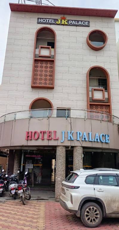 Hotel JK Palace in Rahata