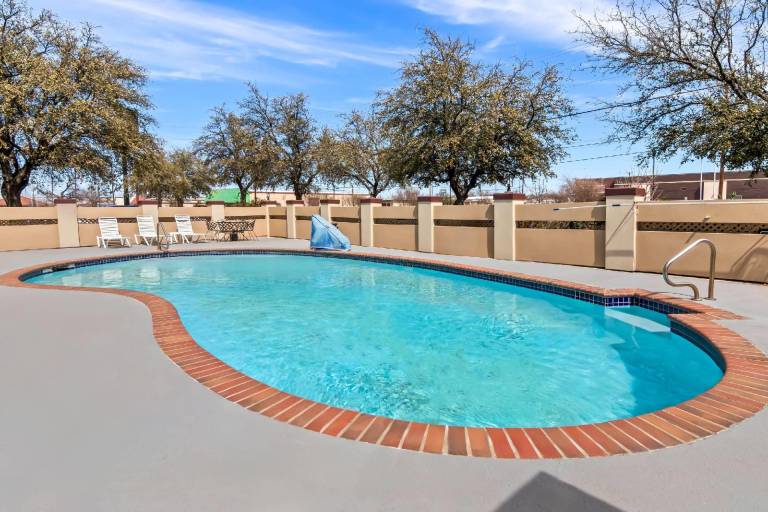 Quality Inn & Suites - Granbury — photo 5