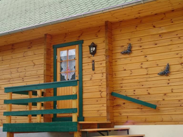 Family-friendly vacation home with yard, terrace & barbecue | Garden view | Pets allowed — photo 5