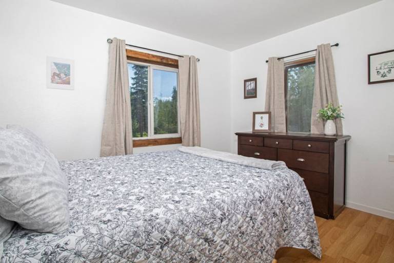 Rental apartment with 3 rooms for 6 persons — photo 4