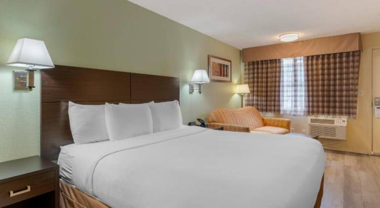 University Inn and Suites Eugene — photo 2