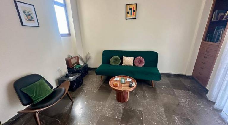 Midcentury Modern Apartment — photo 4