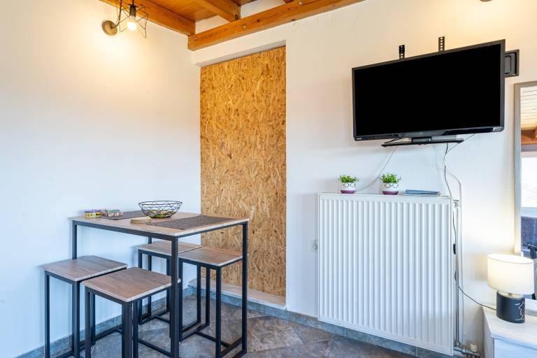 Apartment 'Viola' with Mountain View, Wi-Fi and Air Conditioning — photo 5