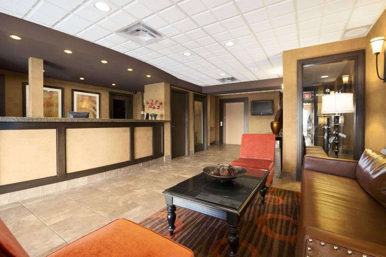 Ramada by Wyndham Surrey/Langley — photo 2