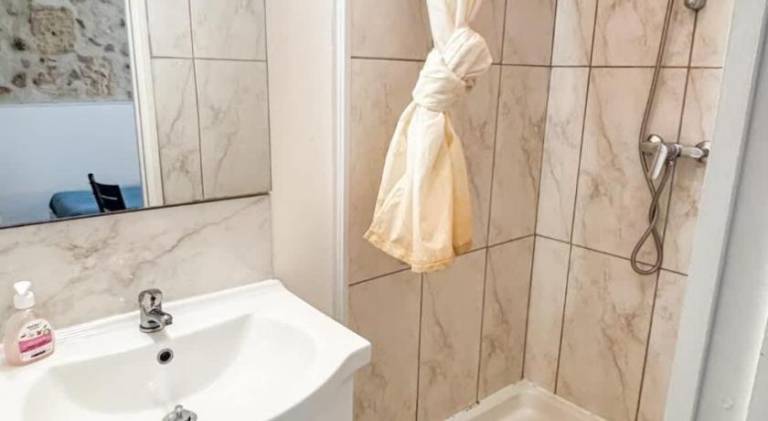 Nice apartment | Near Bordeaux Cathedral | Pets are welcome — photo 5