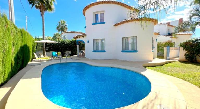 Beautiful villa with pool | Close to the beach | Pets are welcome in Denia