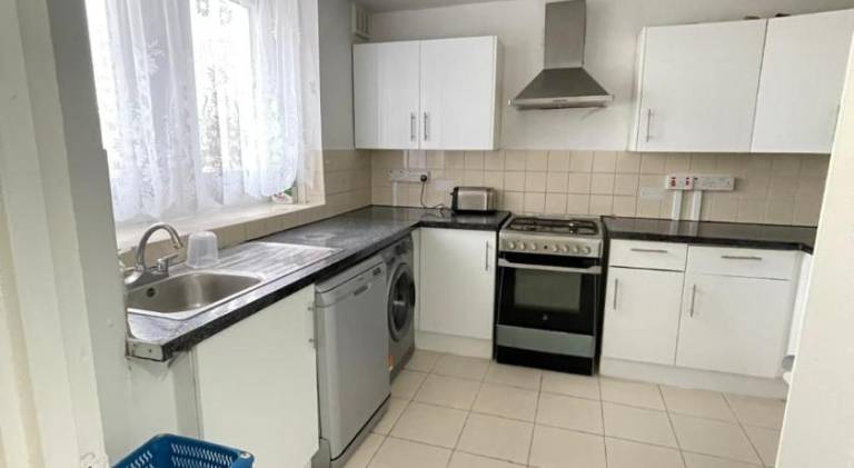 Rental apartment with 2 rooms for 5 persons — photo 3