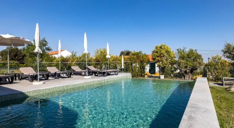 Villa with pool, BBQ & yard | Suitable for remote work | Dogs allowed — photo 2
