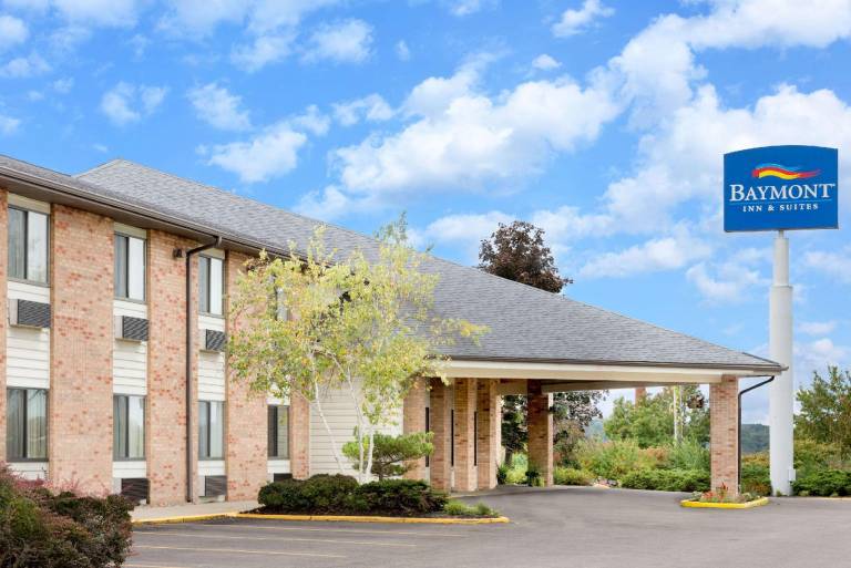 Baymont by Wyndham Zanesville in Zanesville, OH