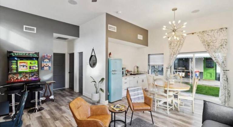 House | Pets allowed in Phoenix, AZ