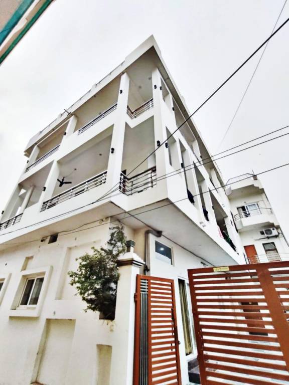 G-1 - Elegant 1 Bedroom Suite- Near Ghat & Temples — photo 4