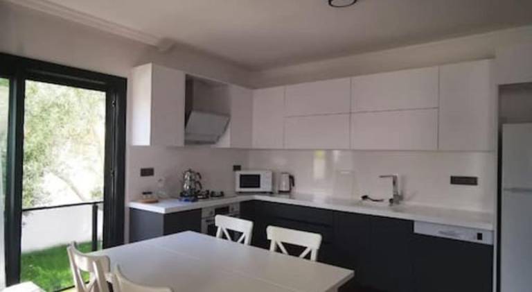 Holiday apartment with 2 rooms for 6 persons — photo 4
