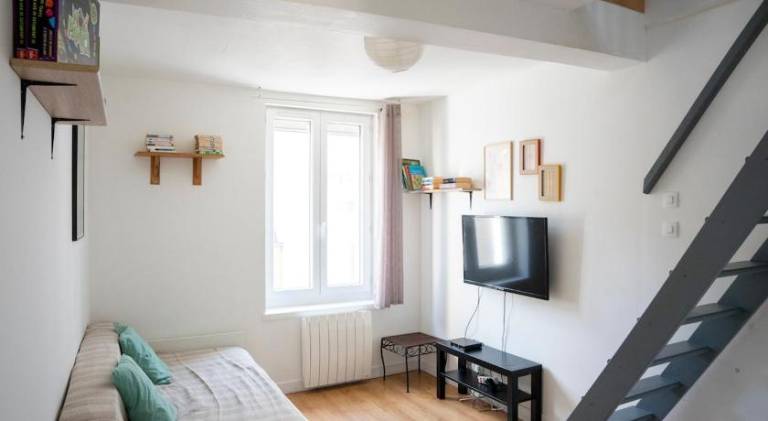 Holiday apartment with 1 room for 4 persons in Mondeville