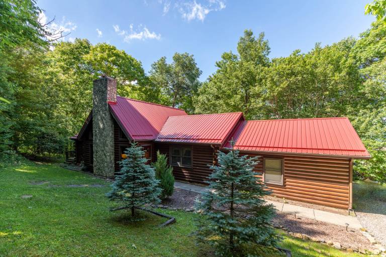 Cabin with barbeque & terrace | Mountain view in Boone, NC