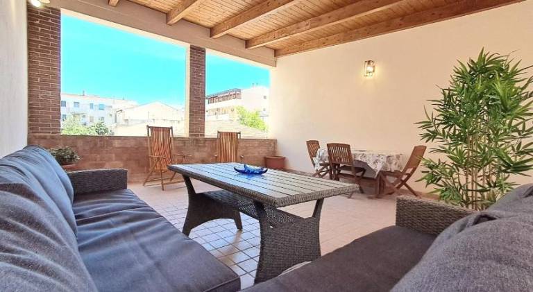 Holiday apartment with 2 rooms for 4 persons in Alghero