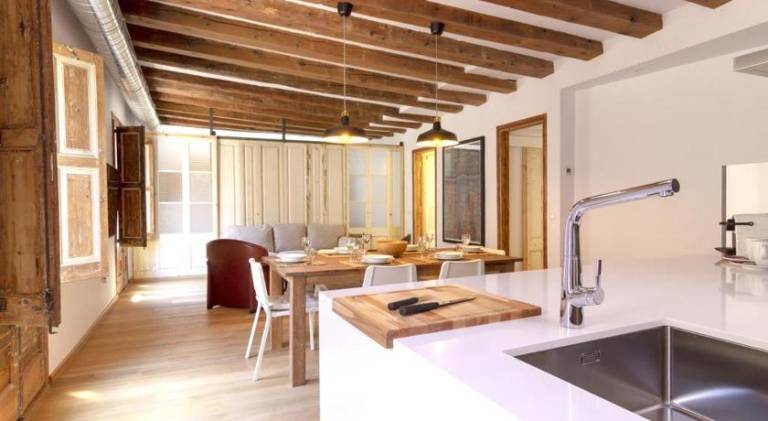 Rental apartment with terrace | Near Plaça de Catalunya — photo 2