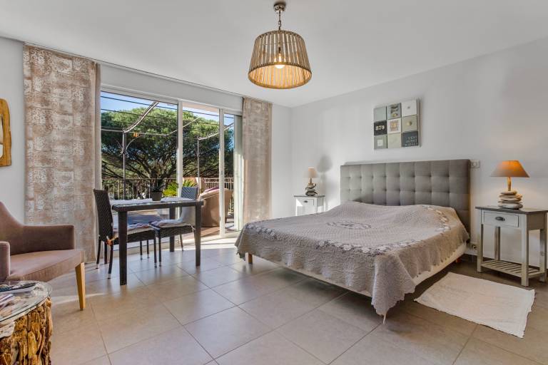 Apartment “La Suite - Le Mas Du Soleil” with Sea View, Wi-Fi and Air Conditioning — photo 3