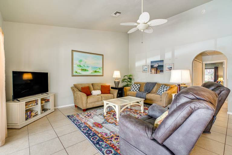 Walk to Sugar Sands: Retreat in Fort Myers Beach — photo 5