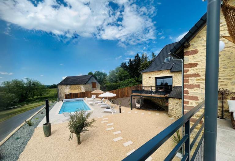 Gite with garden, private pool & terrace — photo 3