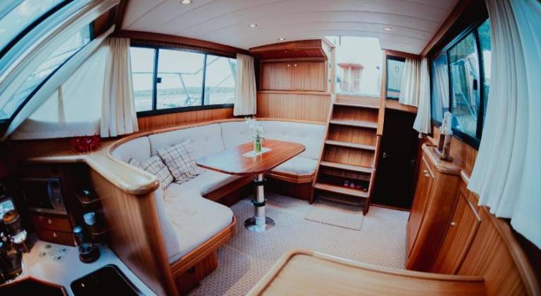 Lovely boat | Beach nearby | Pets allowed — photo 2
