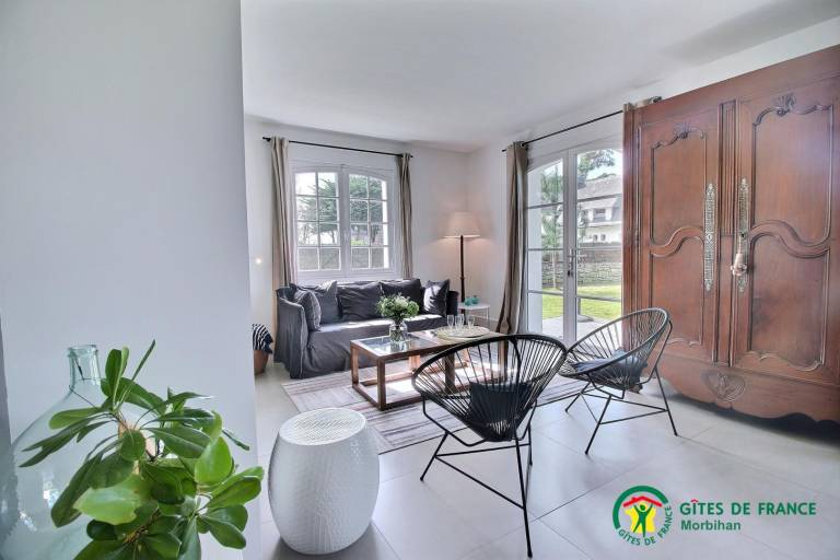 Gite with patio & yard — photo 5