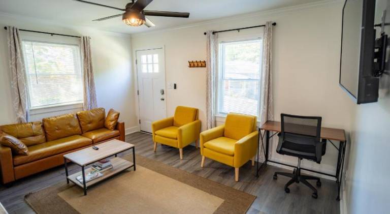 House with 2 rooms for 4 persons in Durham, NC