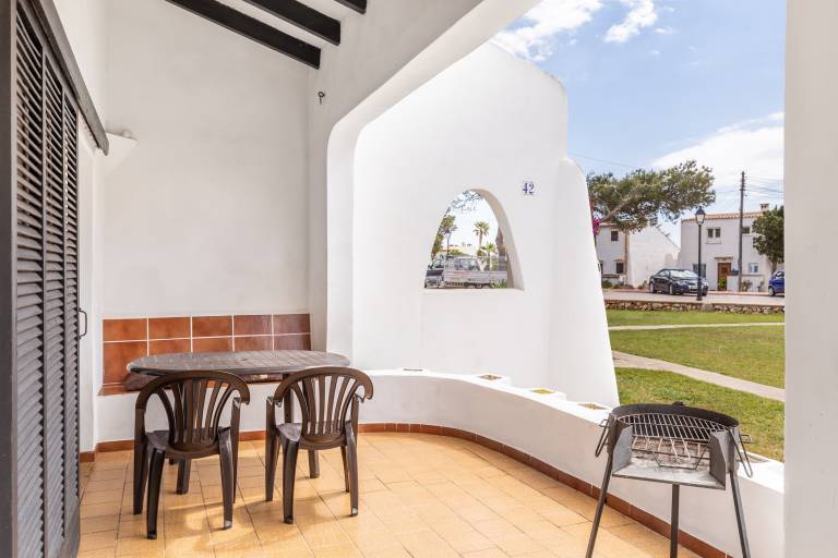 Vacation home with yard, barbecue & terrace — photo 4