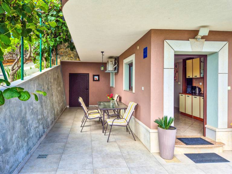 Ferienwohnung in Pobri, Opatija für max. 3 Personen, Ferienwohnung in Pobri, Opatija für max. 3 Personen,
