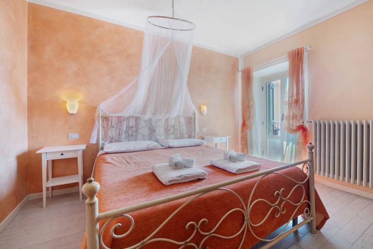 Nice bed and breakfast with jacuzzi & garden | Lake view | Close to the beach | Pets allowed — photo 4