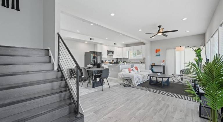 House with hot tub | Perfect for remote work — photo 3