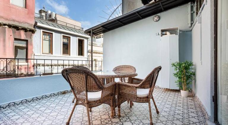 Pleasant serviced apartment with terrace | Close to Galata Tower | Pets allowed — photo 4