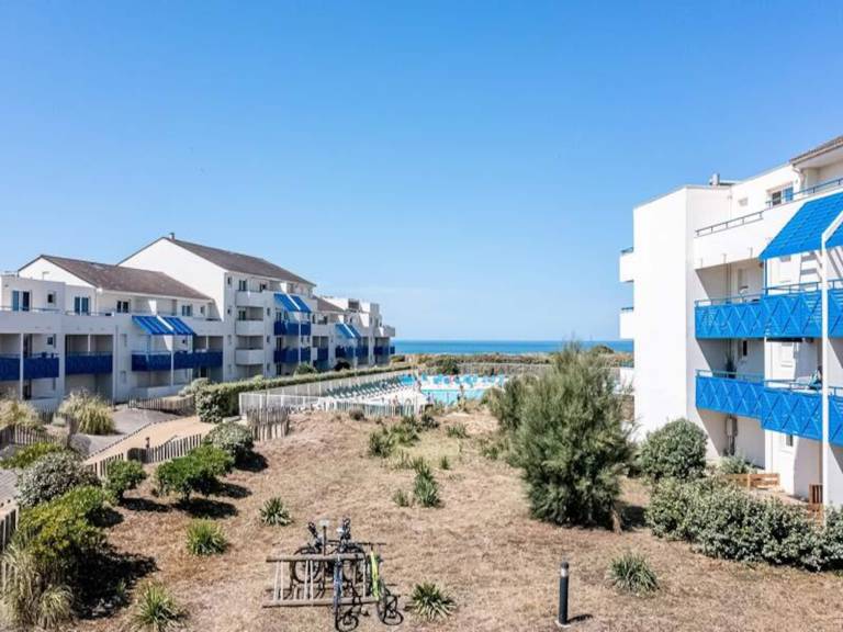 Apartment with terrace, yard & pool | Next to the beach | Pets are welcome — photo 4