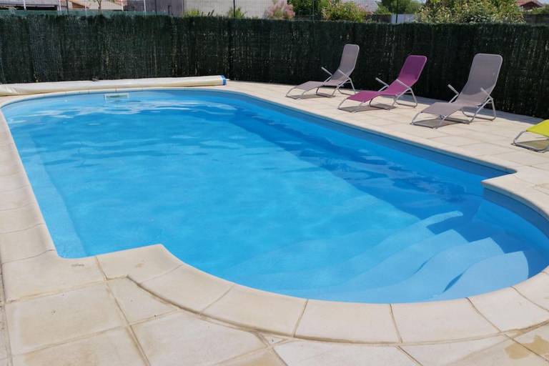 Holiday apartment with terrace, yard & pool | Pets allowed — photo 5