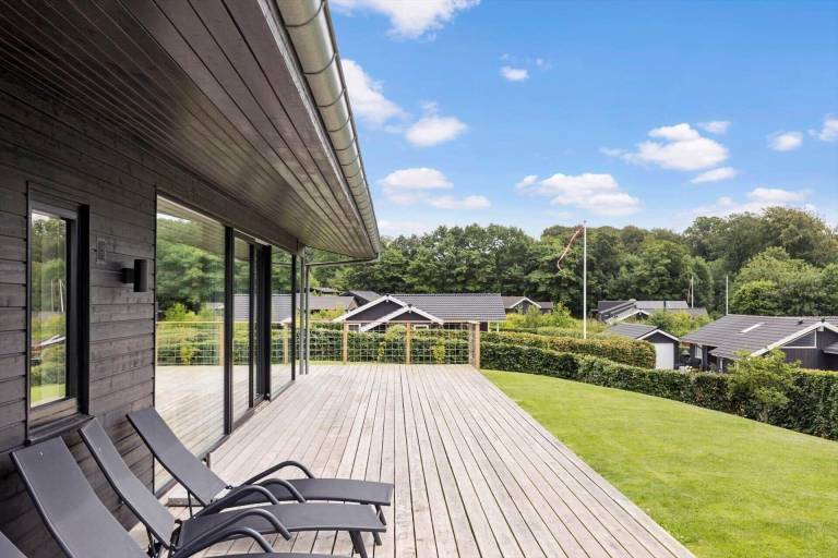 House with barbeque & terrace — photo 2